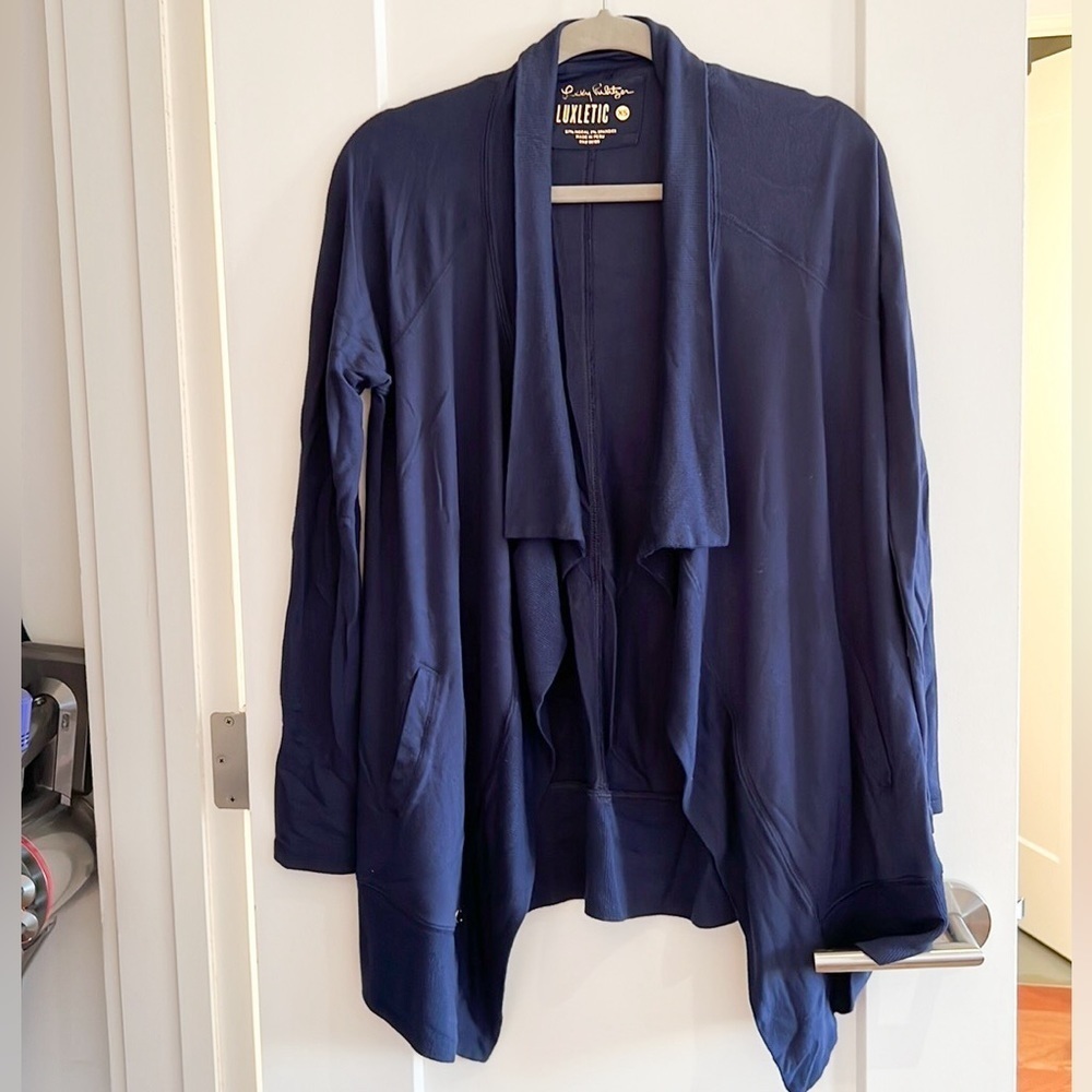 Navy Lilly Pulitzer Luxletic Wrap